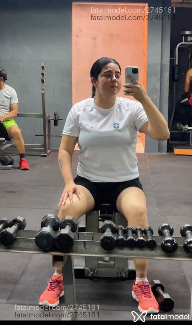 Acompanhante mulher morena (o) de olhos mel - Nanda