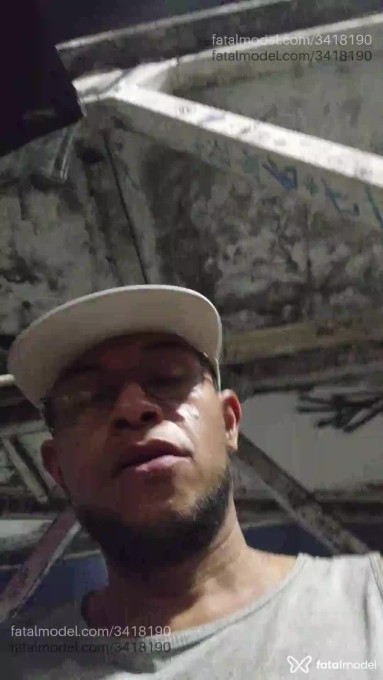 Acompanhante homem morena (o) de olhos pretos - Mineirinho Acompanhante homem morena (o) de olhos pretos - Mineirinho