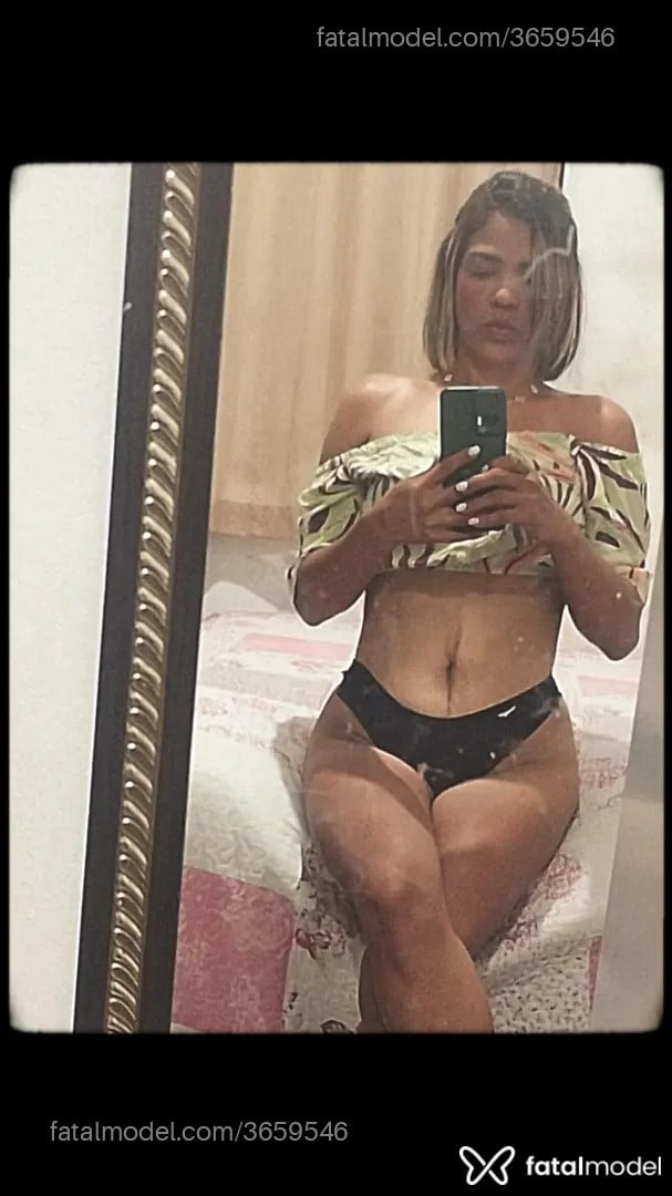 Acompanhante mulher loira (o) de olhos pretos - Danadinhaaa