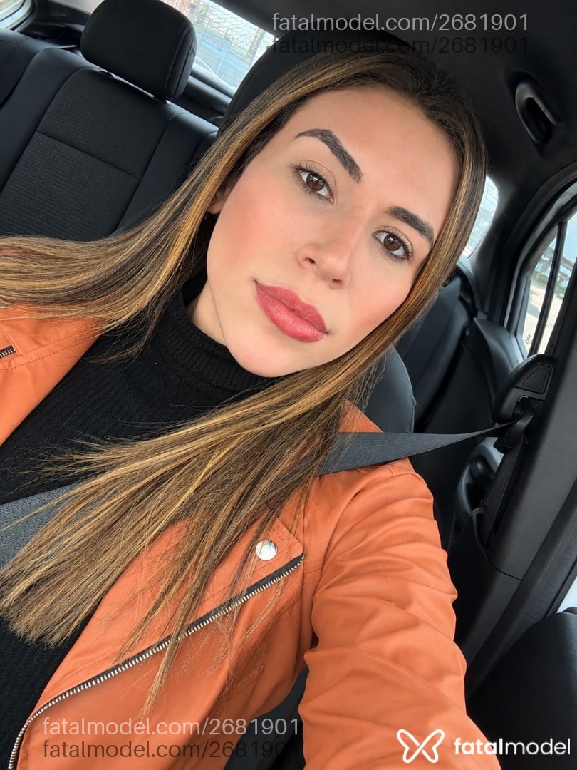 Acompanhante mulher trans morena (o) de olhos castanhos - Pati