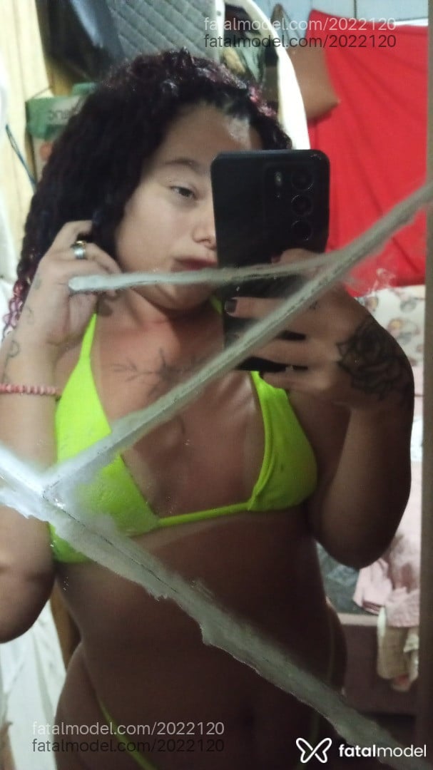 Acompanhante mulher loira (o) de olhos mel - Sininhosexy