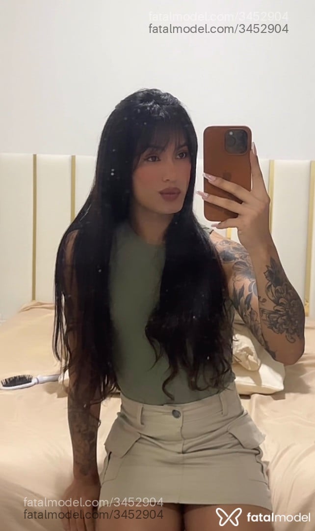 Acompanhante mulher trans morena (o) de olhos castanhos - Luara