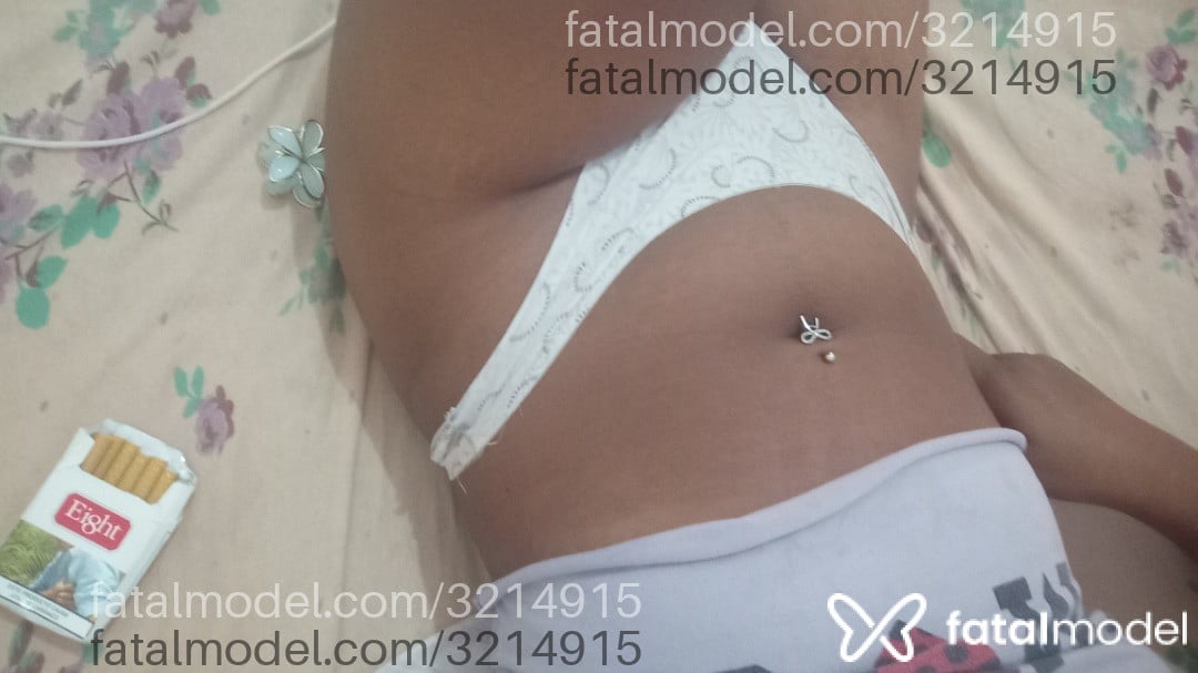 Acompanhante mulher morena (o) de olhos castanhos - Sther Silva Acompanhante mulher morena (o) de olhos castanhos - Sther Silva