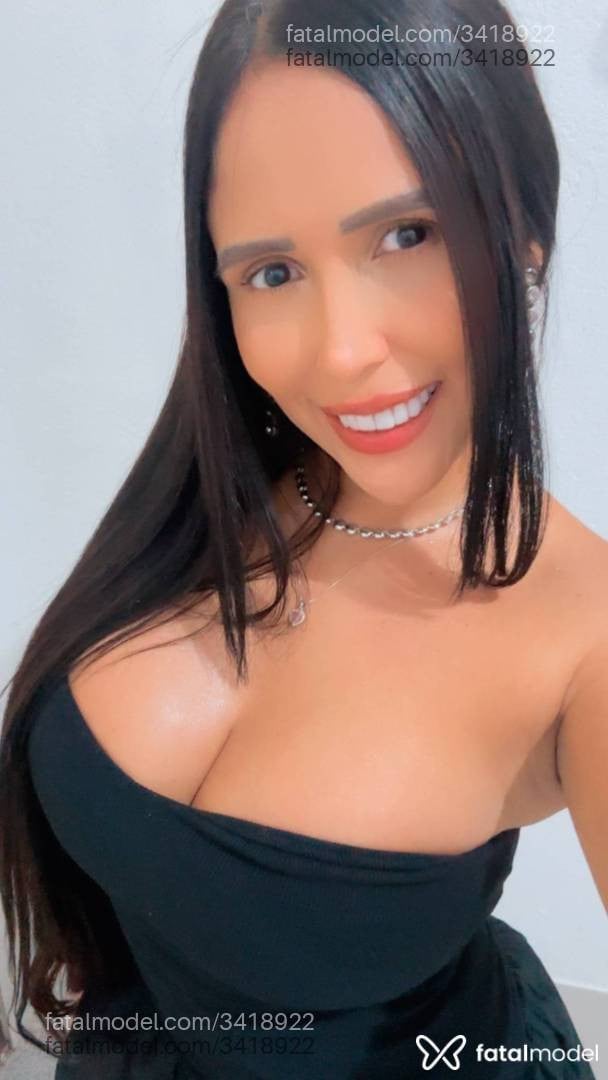 Acompanhante mulher com cabelo castanho de olhos castanhos - Rafaela