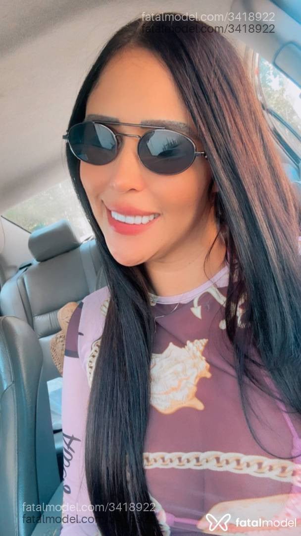 Acompanhante mulher com cabelo castanho de olhos castanhos - Rafaela
