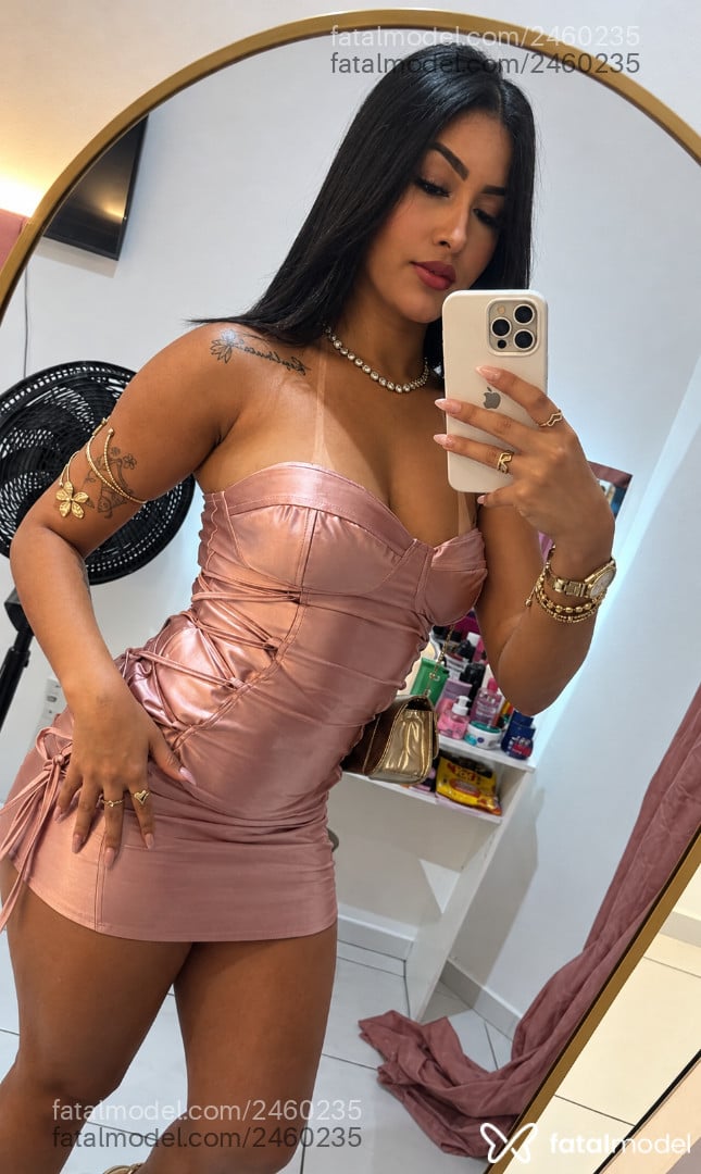 Acompanhante mulher morena (o) de olhos pretos - Luara Silva