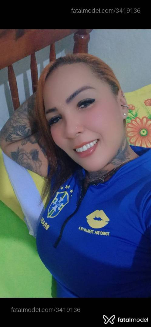 Acompanhante mulher ruiva (o) de olhos castanhos - Marcela