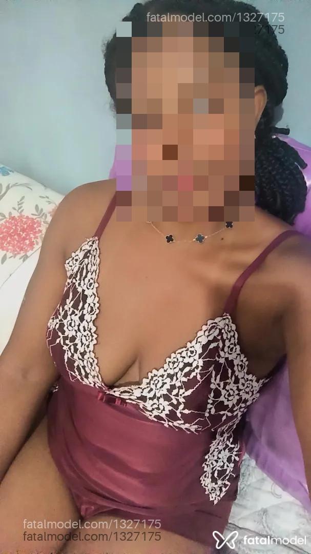 Acompanhante mulher com cabelo castanho de olhos castanhos - Angel Fox
