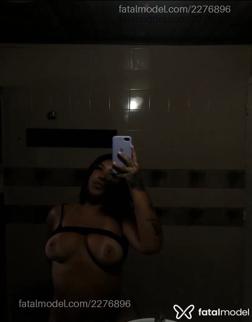 Acompanhante mulher morena (o) de olhos castanhos - Babi
