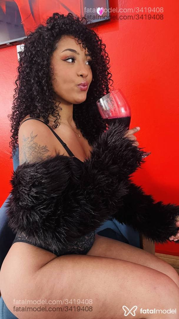 Acompanhante mulher morena (o) de olhos castanhos em Caxias do Sul - Cecília Barbosa