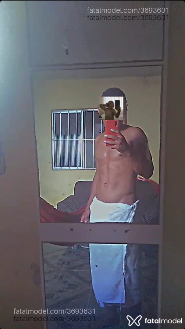 Acompanhante homem morena (o) de olhos castanhos - Morenogg