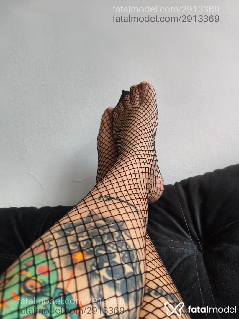 Acompanhante mulher trans ruiva (o) de olhos pretos - Domme Isis