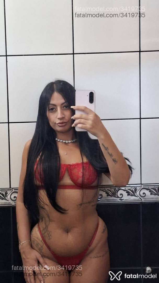Acompanhante mulher morena (o) de olhos pretos - Carol