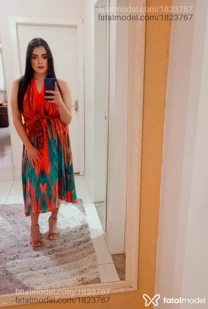 Acompanhante mulher trans morena (o) de olhos castanhos - Alicia