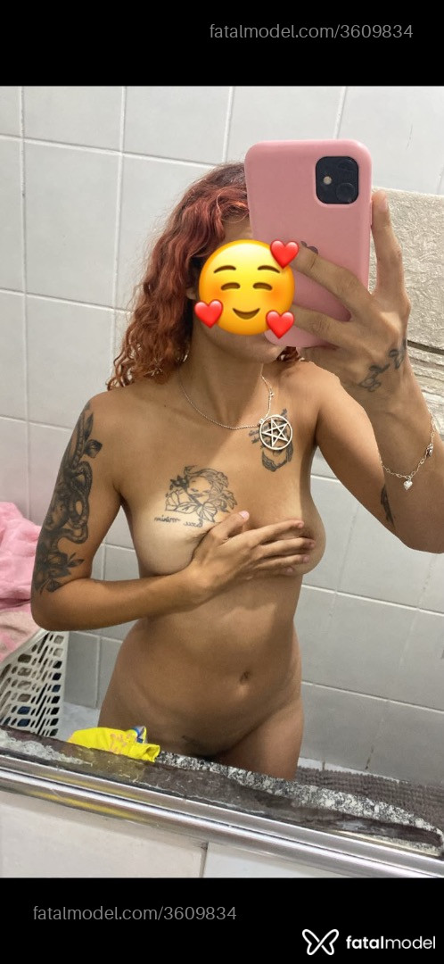 Acompanhante mulher loira (o) de olhos castanhos - Tauany
