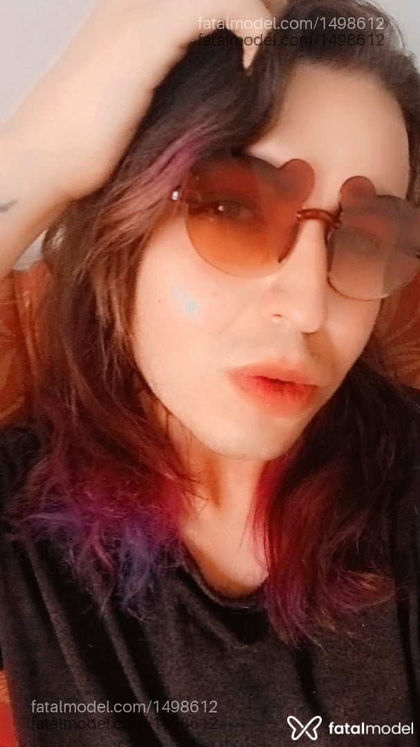 Acompanhante homem com cabelo colorido de olhos castanhos - Lord Bodyhot