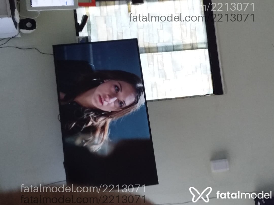 Acompanhante homem com cabelo castanho de olhos mel - Davids Absalão