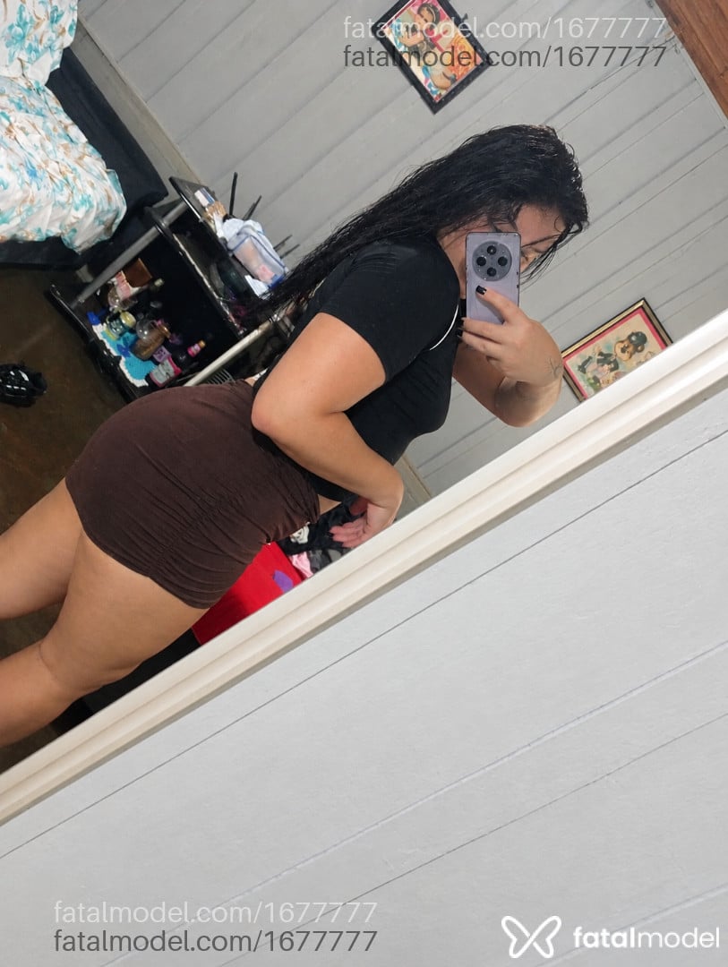 Acompanhante mulher trans morena (o) de olhos castanhos - Alice