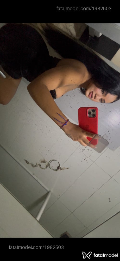 Acompanhante mulher morena (o) de olhos castanhos - Julia Uai