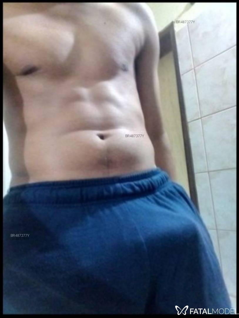 Acompanhante homem morena (o) de olhos castanhos em Tramandaí Acompanhante homem morena (o) de olhos castanhos em Tramandaí - Guri Professor