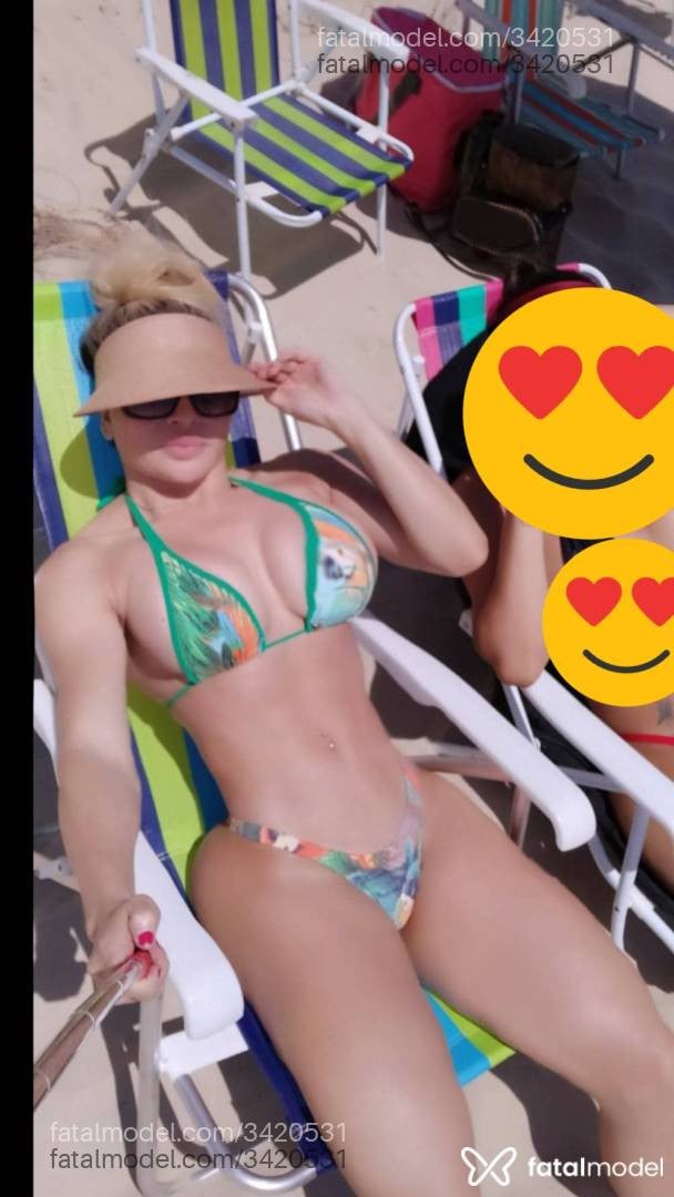 Acompanhante mulher loira (o) de olhos verdes - Rafaella Oliveira