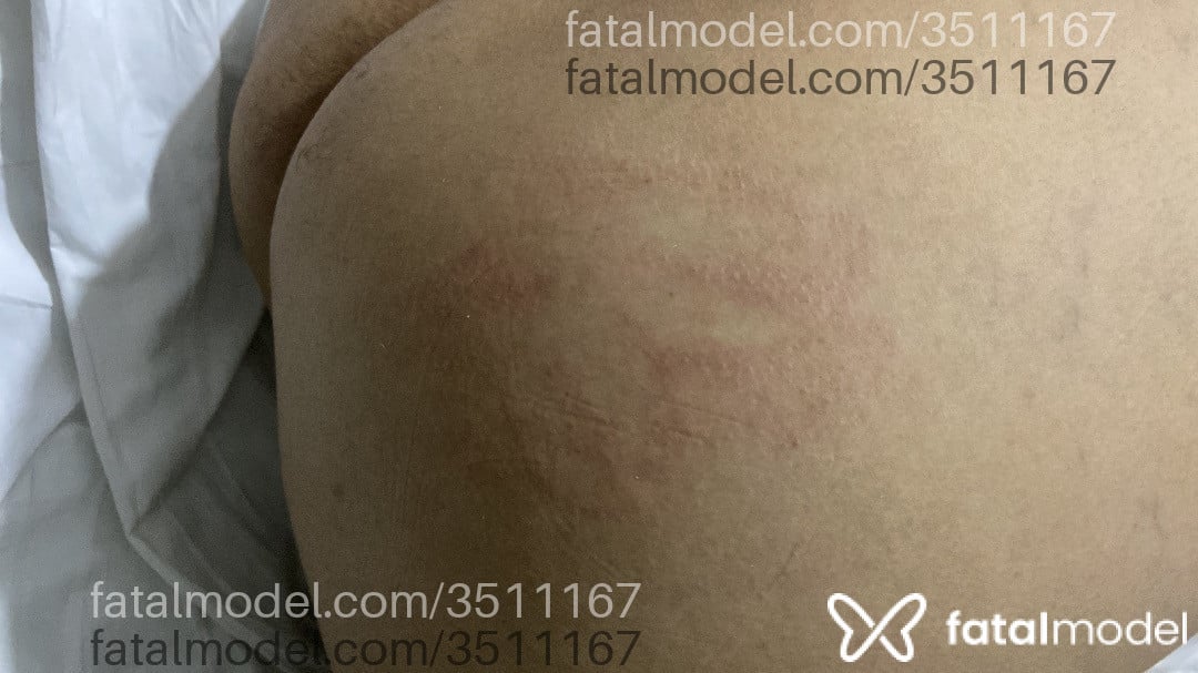 Acompanhante mulher morena (o) de olhos castanhos - Yvaah