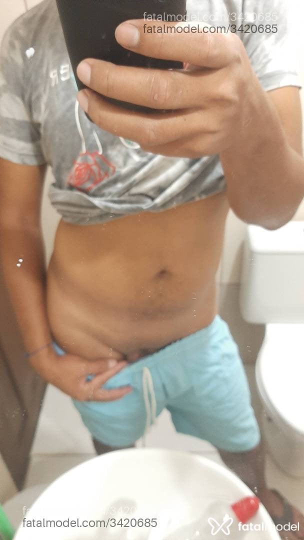 Acompanhante homem morena (o) de olhos pretos - Nickioliveir