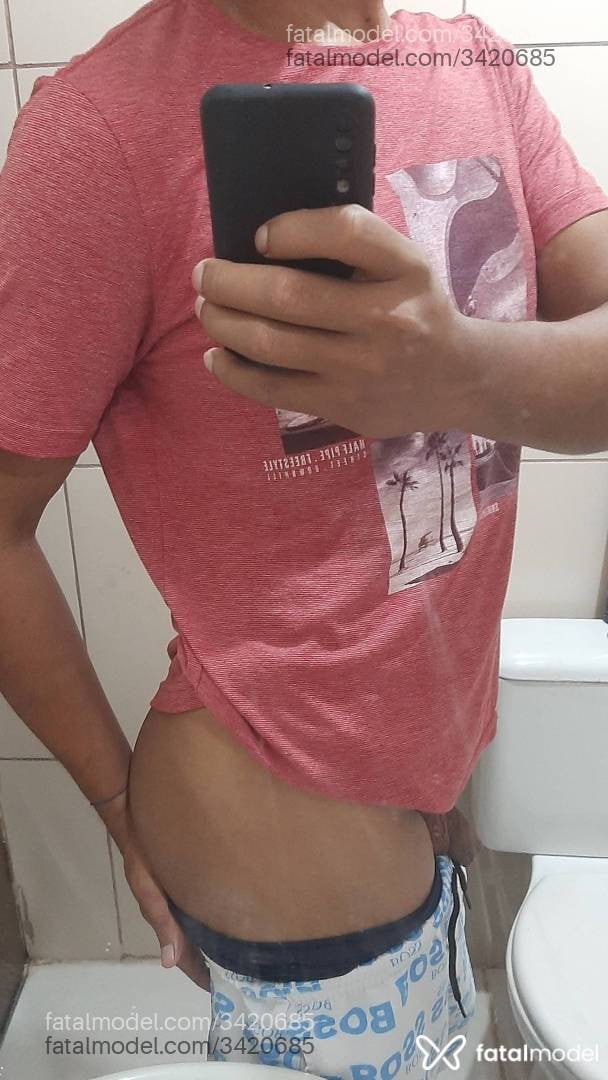 Acompanhante homem morena (o) de olhos pretos - Nickioliveir