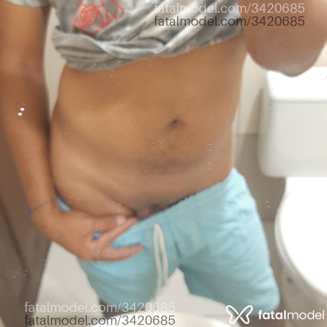 Acompanhante homem morena (o) de olhos pretos - Nickioliveir