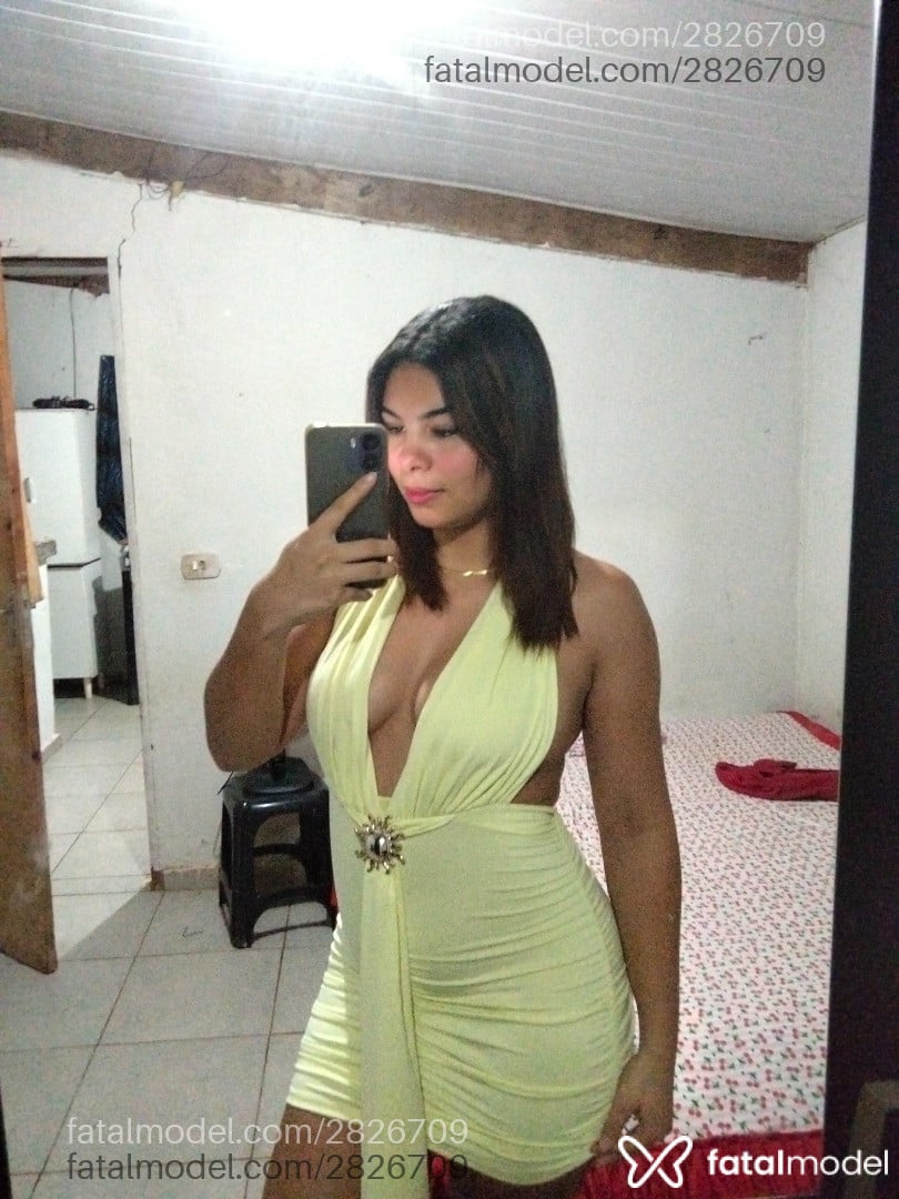 Acompanhante mulher morena (o) de olhos castanhos - Renata