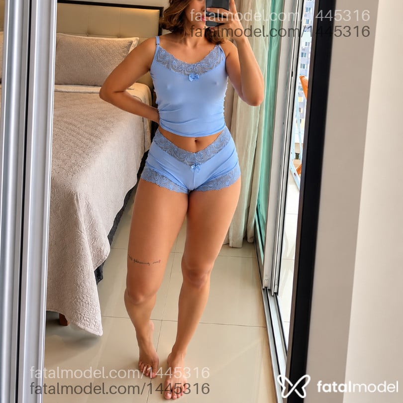 Acompanhante mulher morena (o) de olhos castanhos - Karen Santana