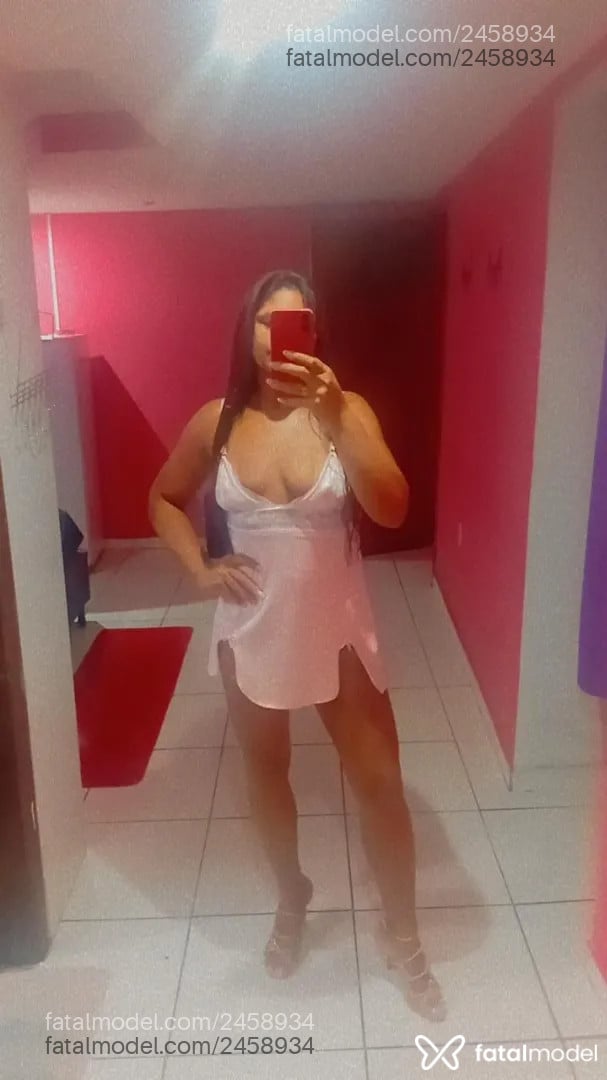 Acompanhante mulher morena (o) de olhos pretos - Bella