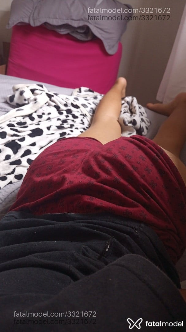 Acompanhante mulher trans com cabelo castanho de olhos castanhos - Thalita