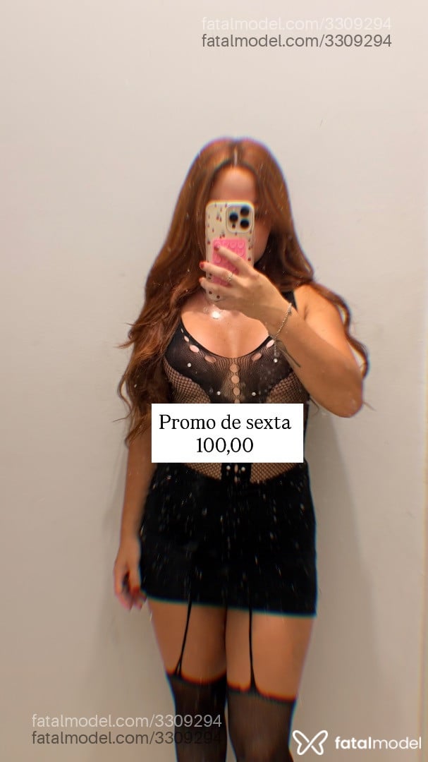 Acompanhante mulher ruiva (o) de olhos castanhos - Cherry