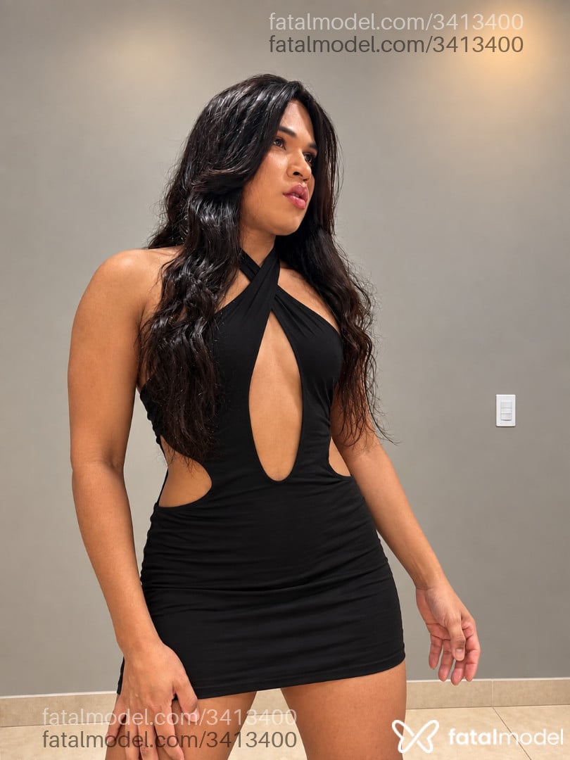 Acompanhante mulher trans loira (o) de olhos pretos - Bruna