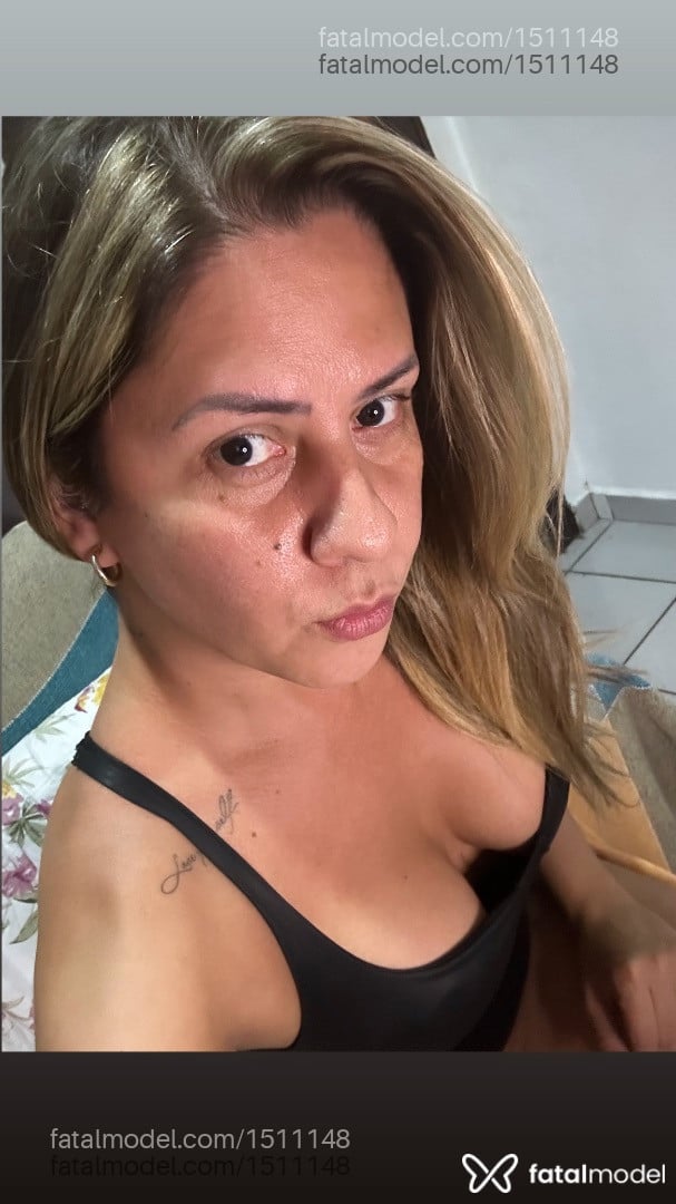 Acompanhante travesti loira (o) de olhos castanhos - Nicole Balls