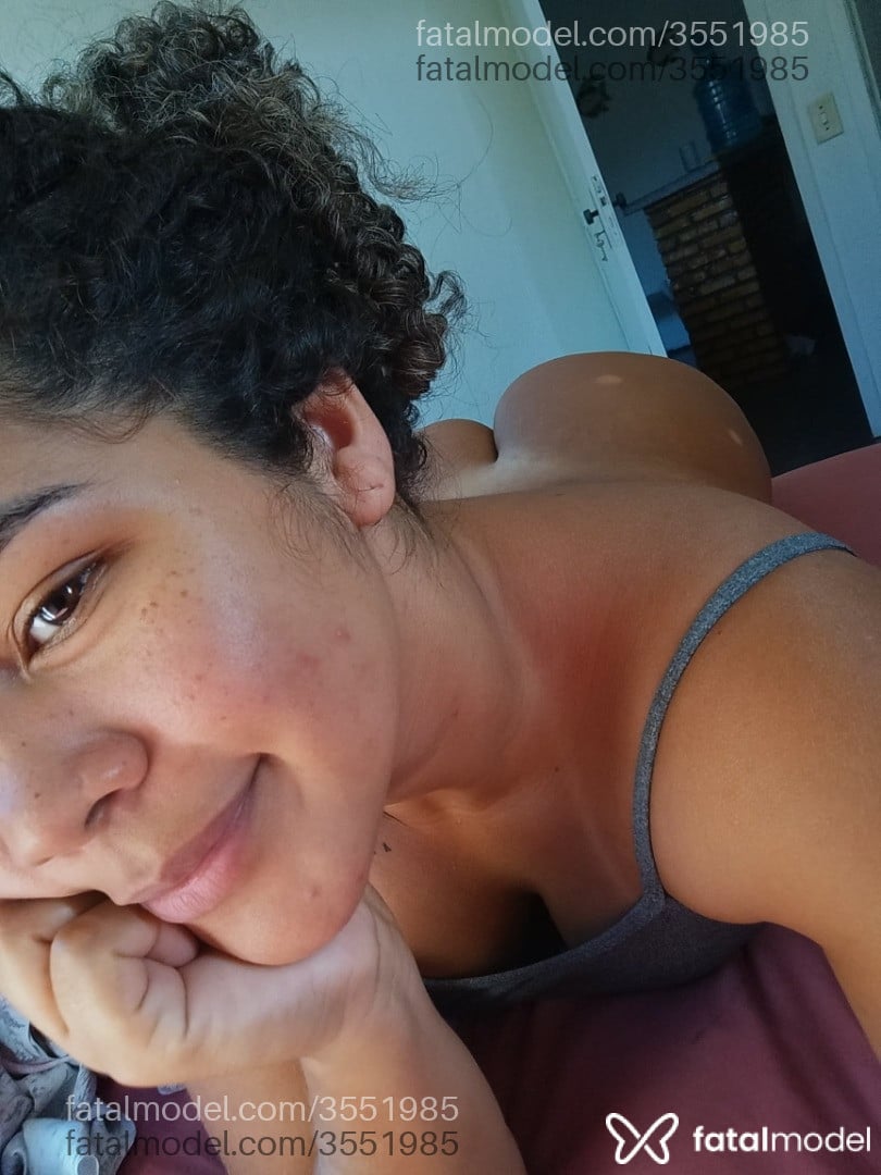 Acompanhante mulher com cabelo castanho de olhos castanhos - Marye