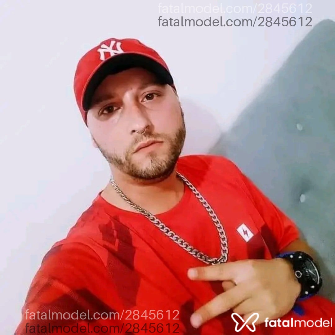 Acompanhante homem morena (o) de olhos castanhos - Acompanhante