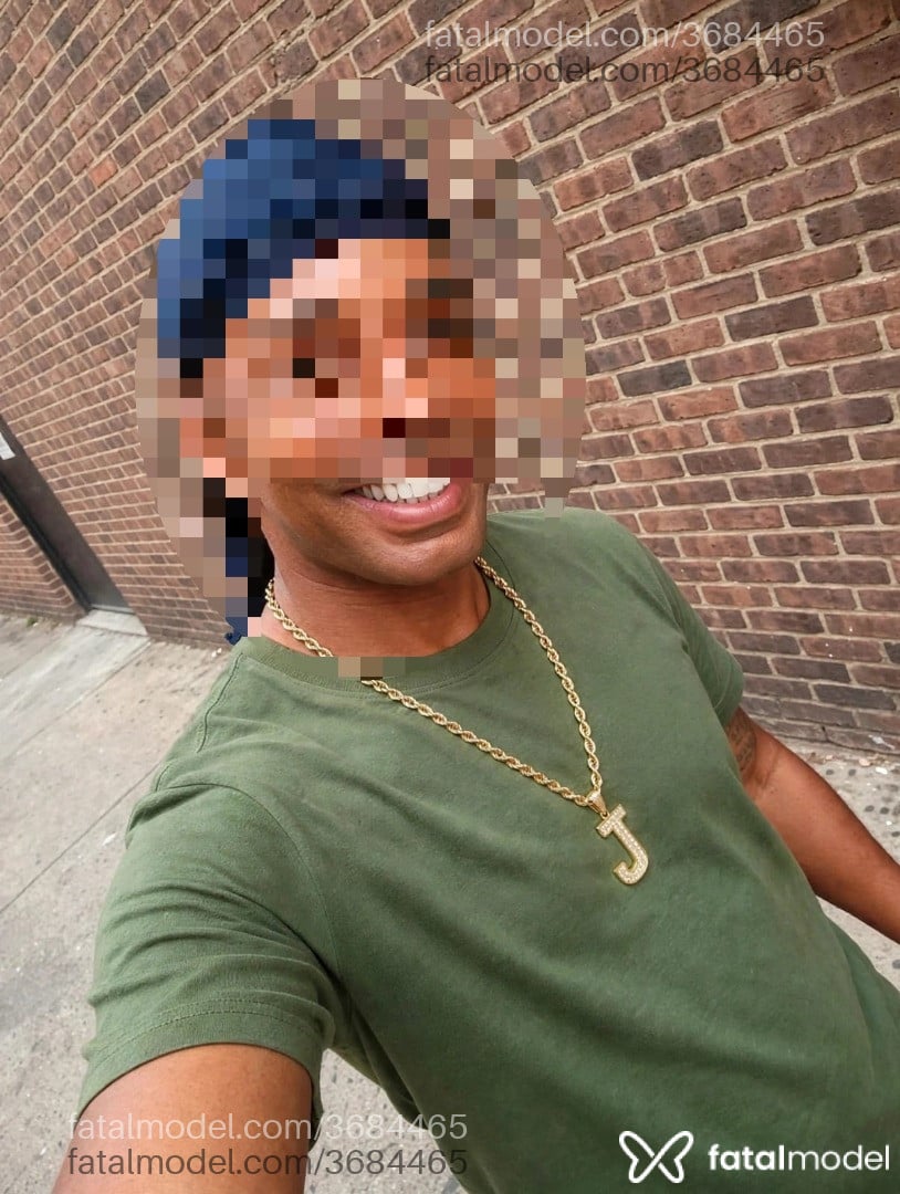 Acompanhante homem com cabelo castanho de olhos castanhos - Bruno Henrique