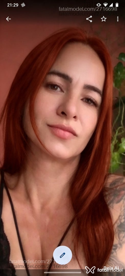 Acompanhante mulher trans morena (o) de olhos mel - Lavínia Antonelly