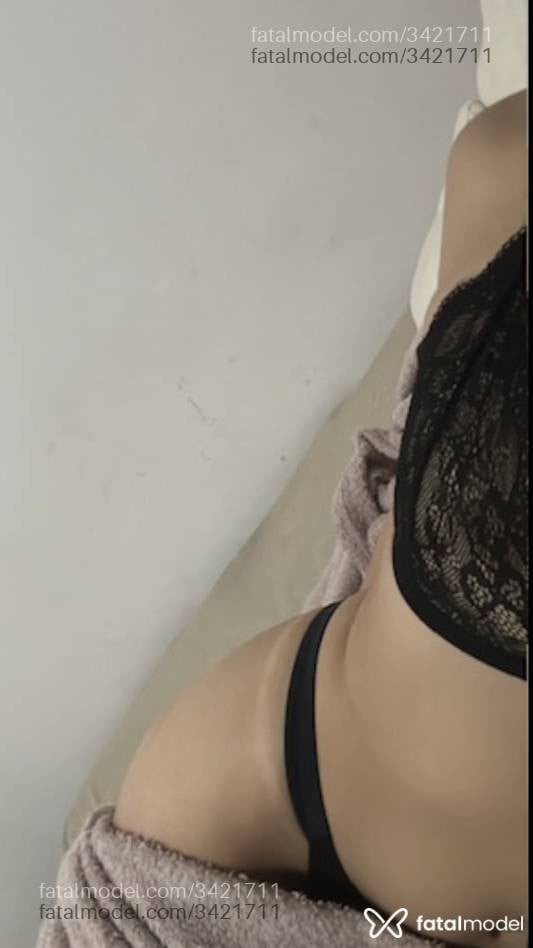 Acompanhante mulher loira (o) de olhos castanhos em Virtual - Jhennifer Victoria