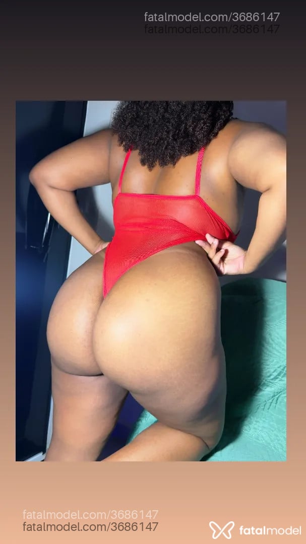 Acompanhante mulher morena (o) de olhos castanhos - Mayaa