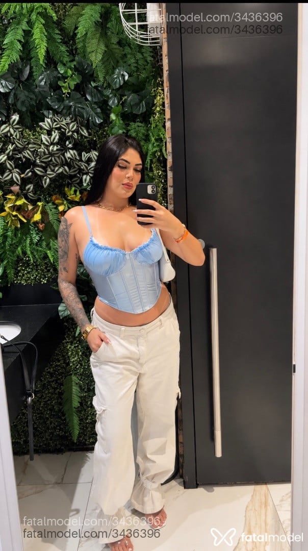 Acompanhante mulher morena (o) de olhos castanhos - Lara Mendes