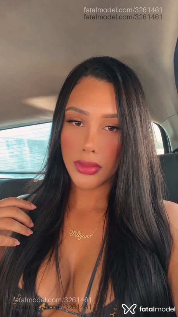 Acompanhante mulher trans morena (o) de olhos castanhos - Bruna