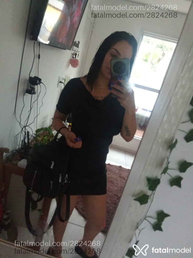 Acompanhante mulher morena (o) de olhos castanhos - Chris Morena