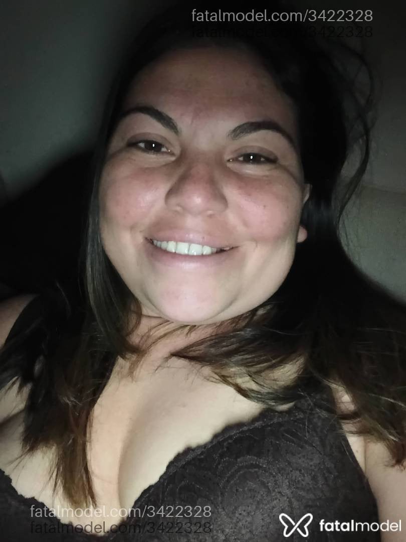 Acompanhante mulher morena (o) de olhos castanhos - Libélula