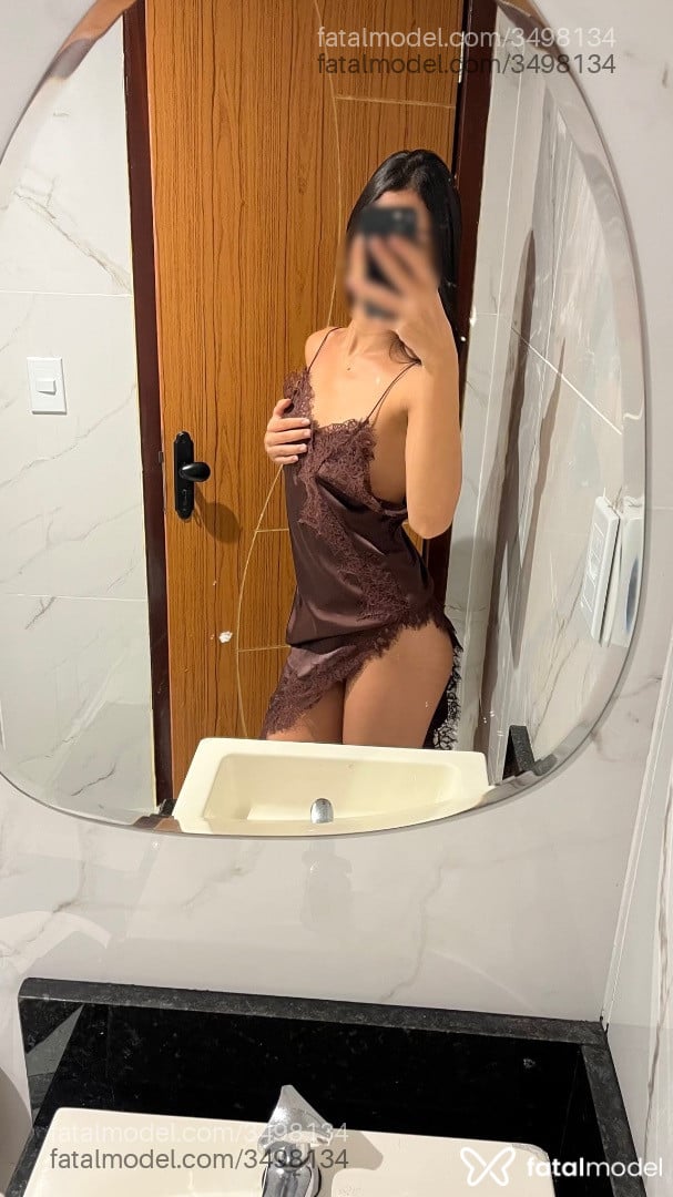 Acompanhante mulher morena (o) de olhos castanhos - Maria Isabela