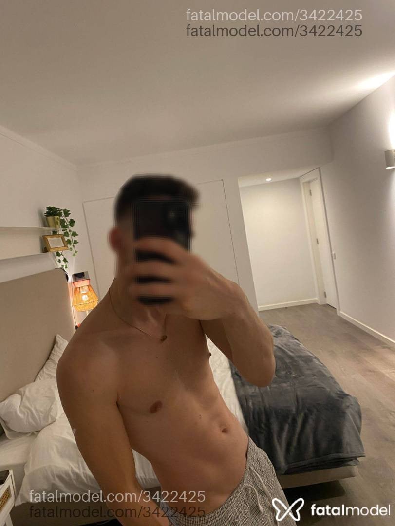 Acompanhante homem loira (o) de olhos mel em Balneário Camboriú - Guilherme Telles