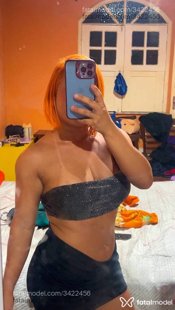 Acompanhante mulher ruiva (o) de olhos castanhos - Redsil