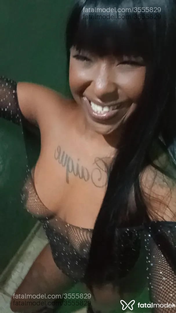 Acompanhante mulher morena (o) de olhos pretos - Priscila